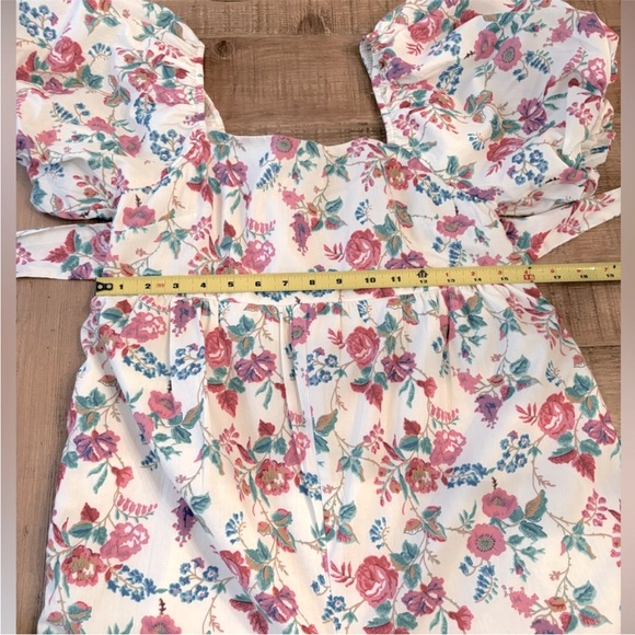 & merci Floral Jumpsuit. Floral | Puff Sleeve Smocked Tie Back. Women's Sz-L EUC - Picture 4 of 13